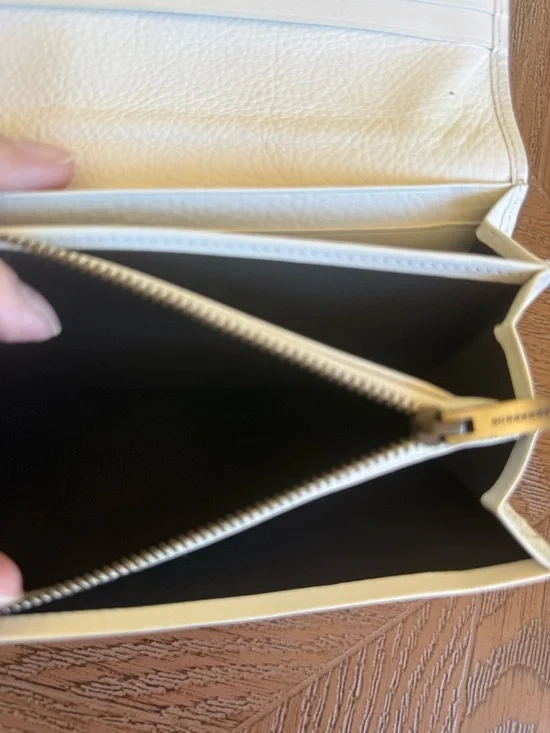 Burberry Yellow and White Quilted Leather Continental Wallet Passport Clutch - Picture 5 of 15